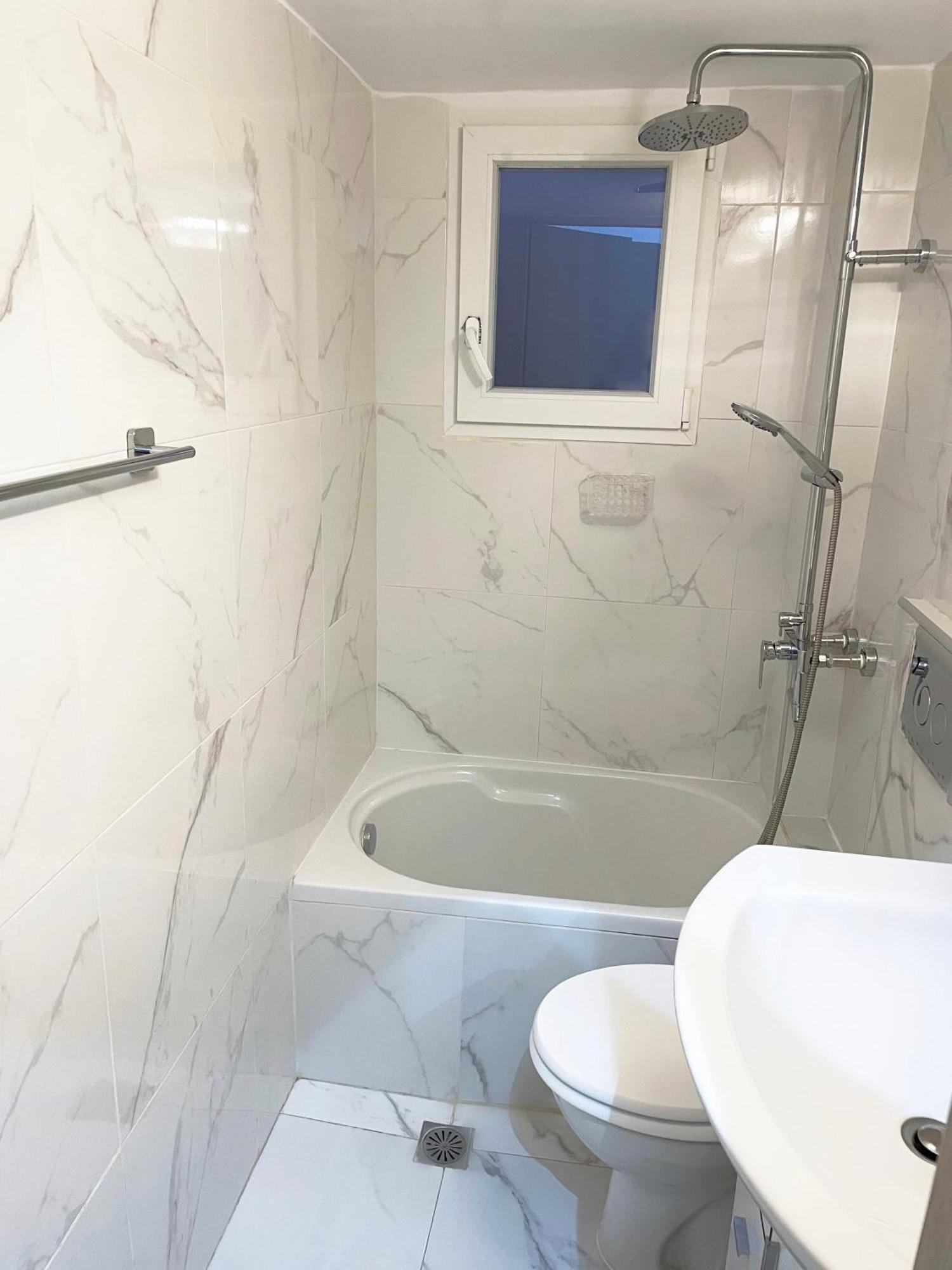 Apartment In The Center Of Афины Экстерьер фото